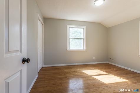 163-165 Woodlawn Circle East Hartford CT 06108