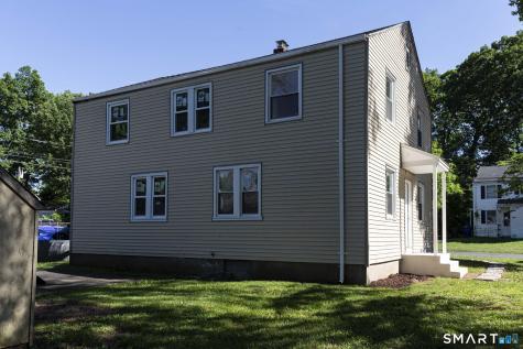 163-165 Woodlawn Circle East Hartford CT 06108