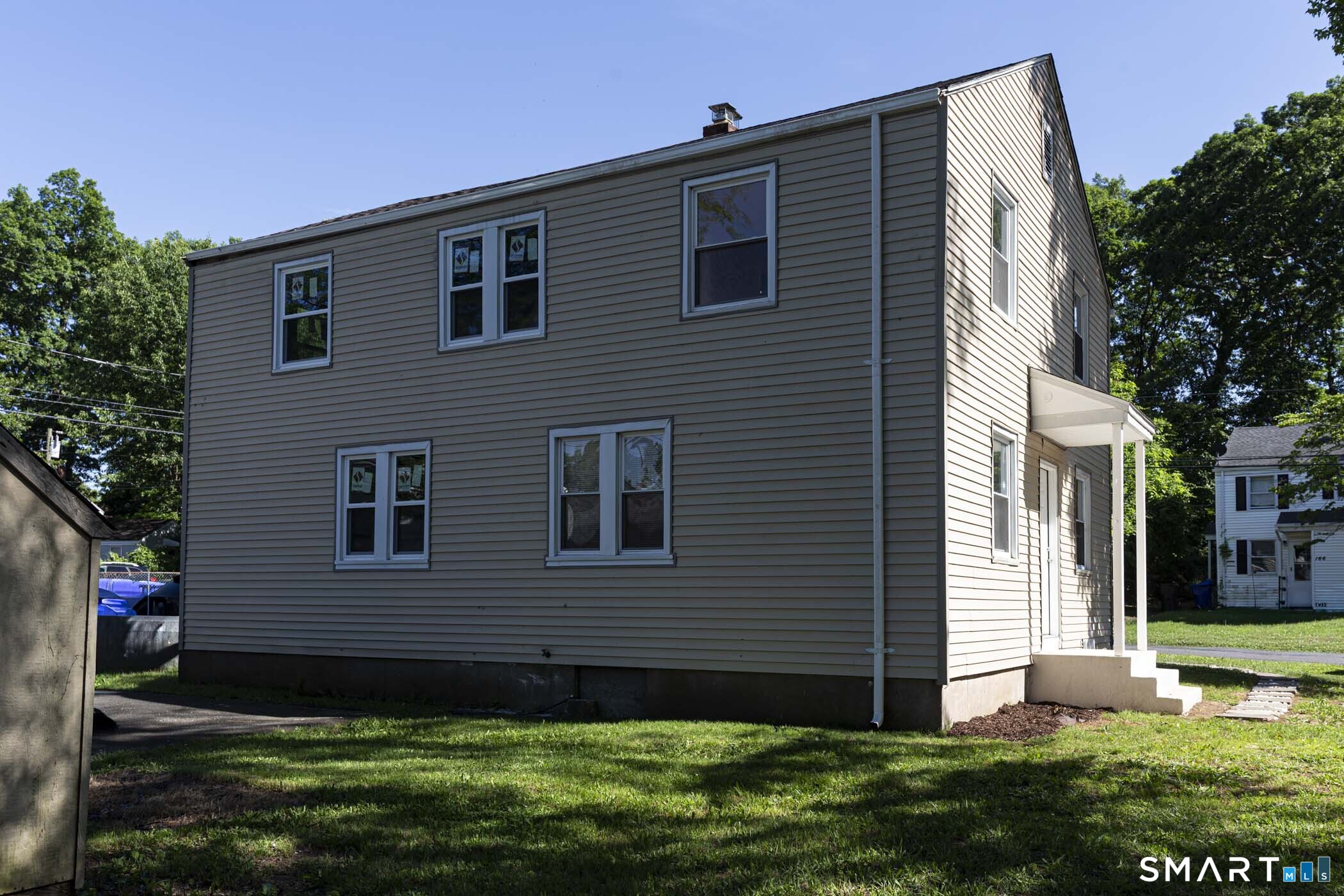 163-165 Woodlawn Circle East Hartford CT 06108