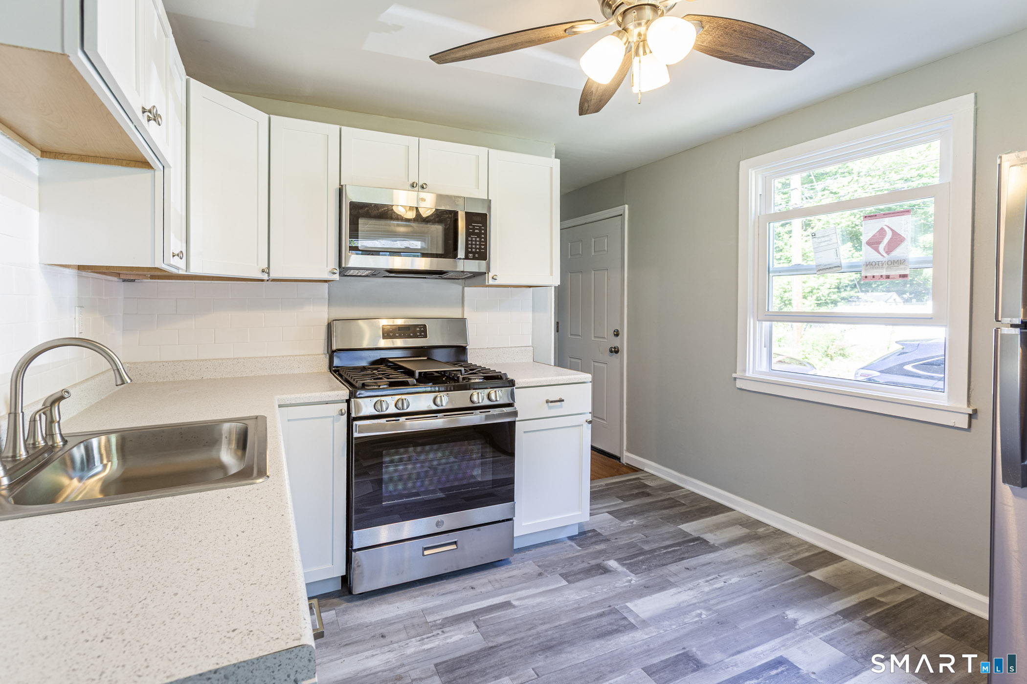163-165 Woodlawn Circle East Hartford CT 06108