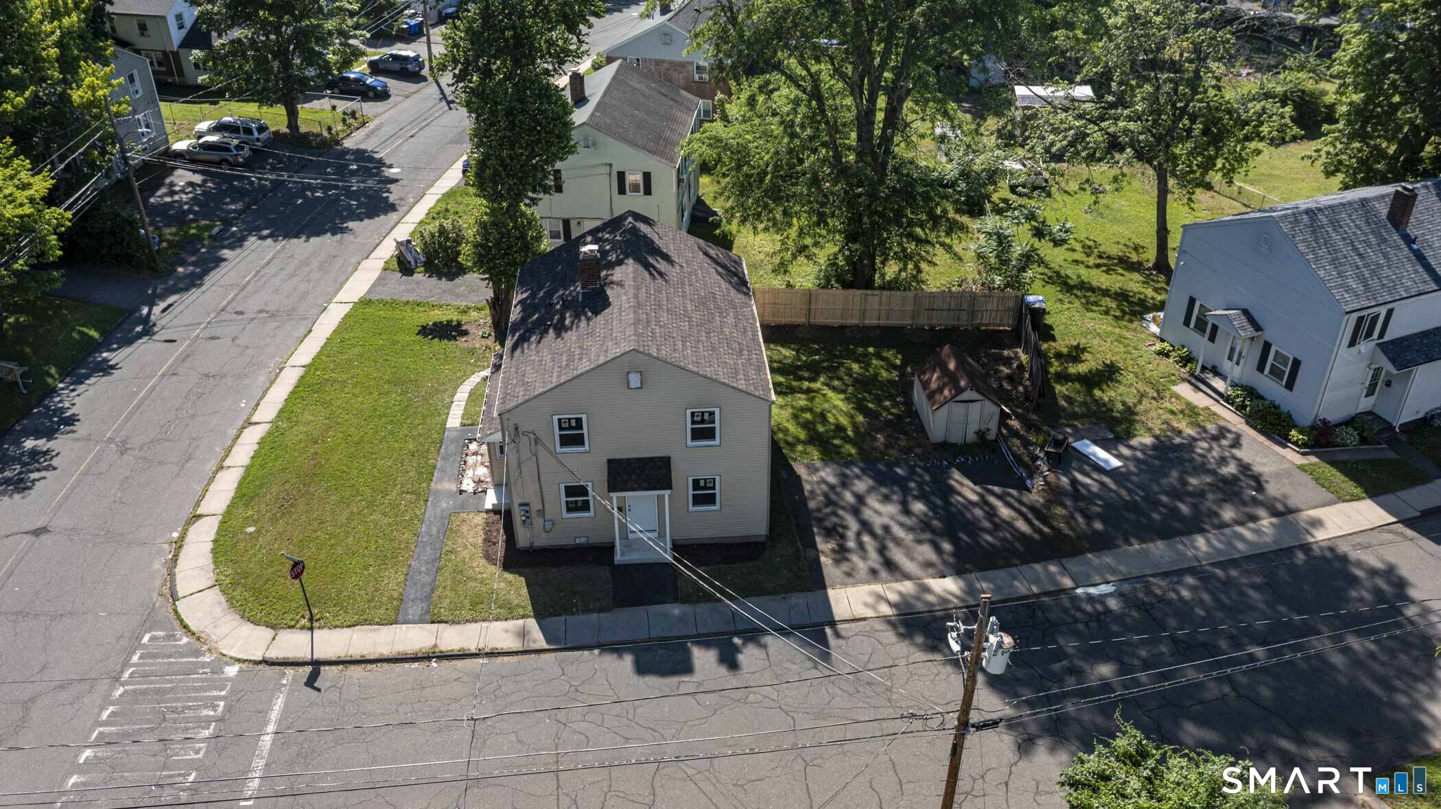 163-165 Woodlawn Circle East Hartford CT 06108