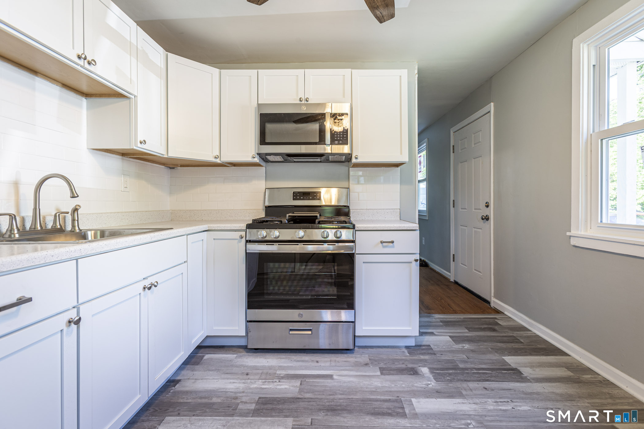 163-165 Woodlawn Circle East Hartford CT 06108