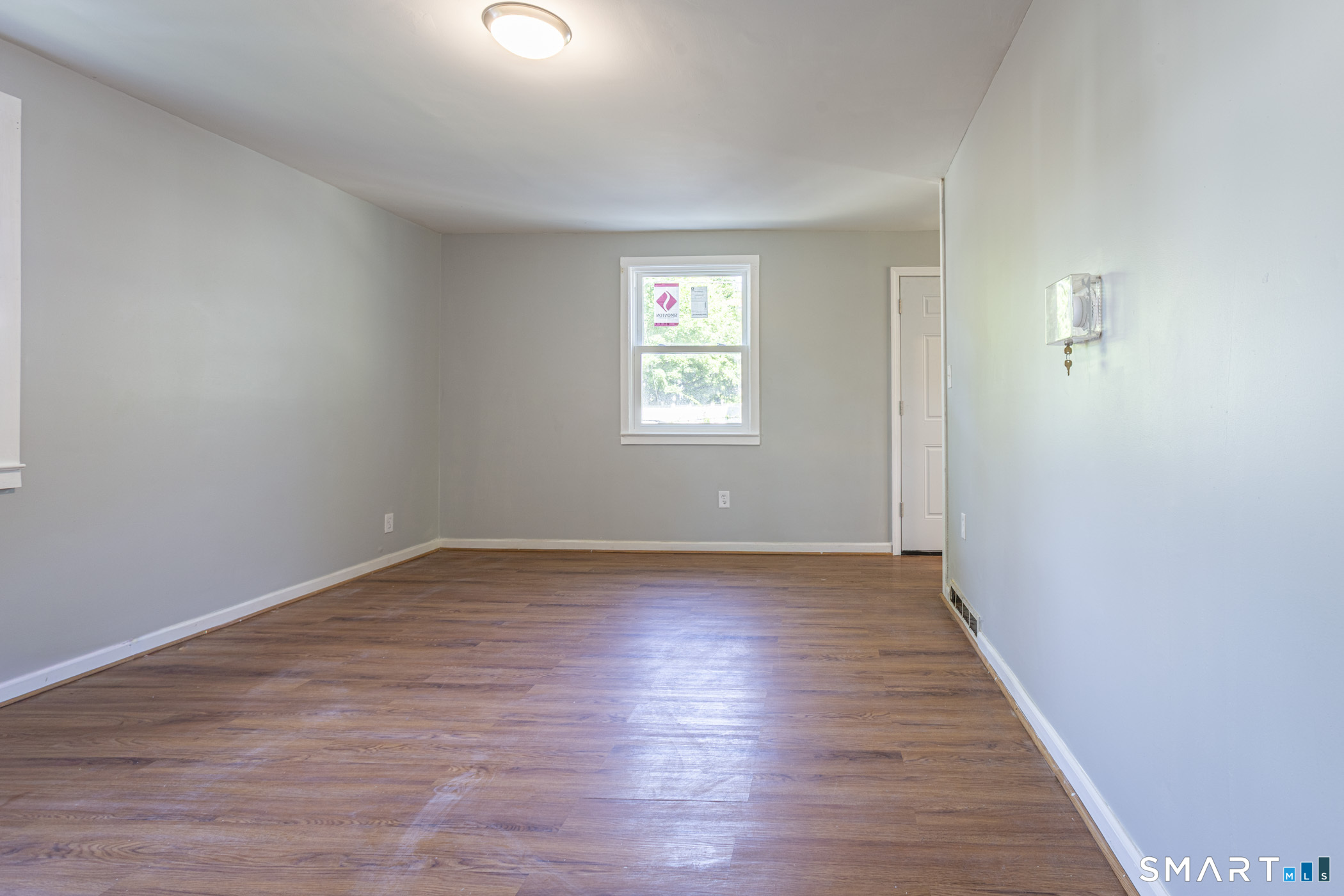 163-165 Woodlawn Circle East Hartford CT 06108