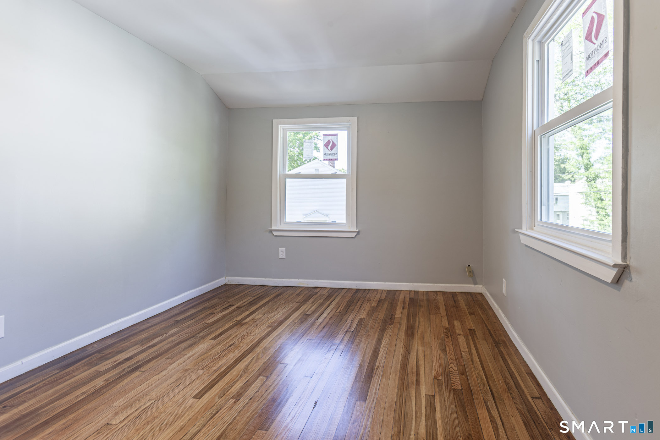 163-165 Woodlawn Circle East Hartford CT 06108