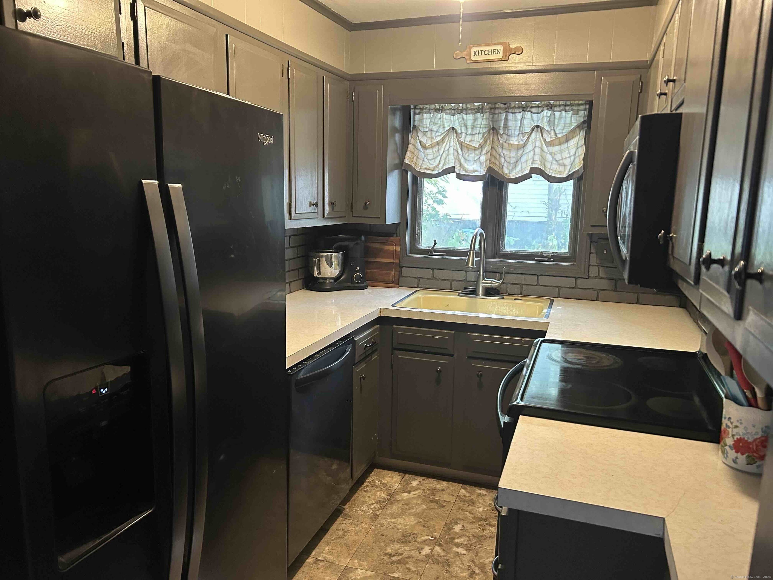 158 South Walnut Street Plainfield CT 06374