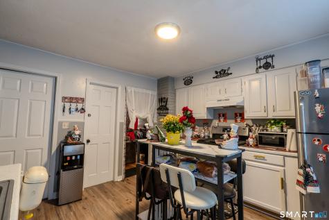 82 Greenwood Street Naugatuck CT 06770