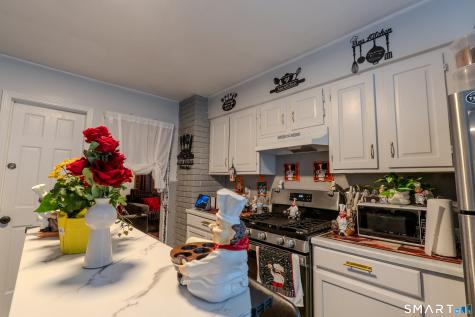 82 Greenwood Street Naugatuck CT 06770