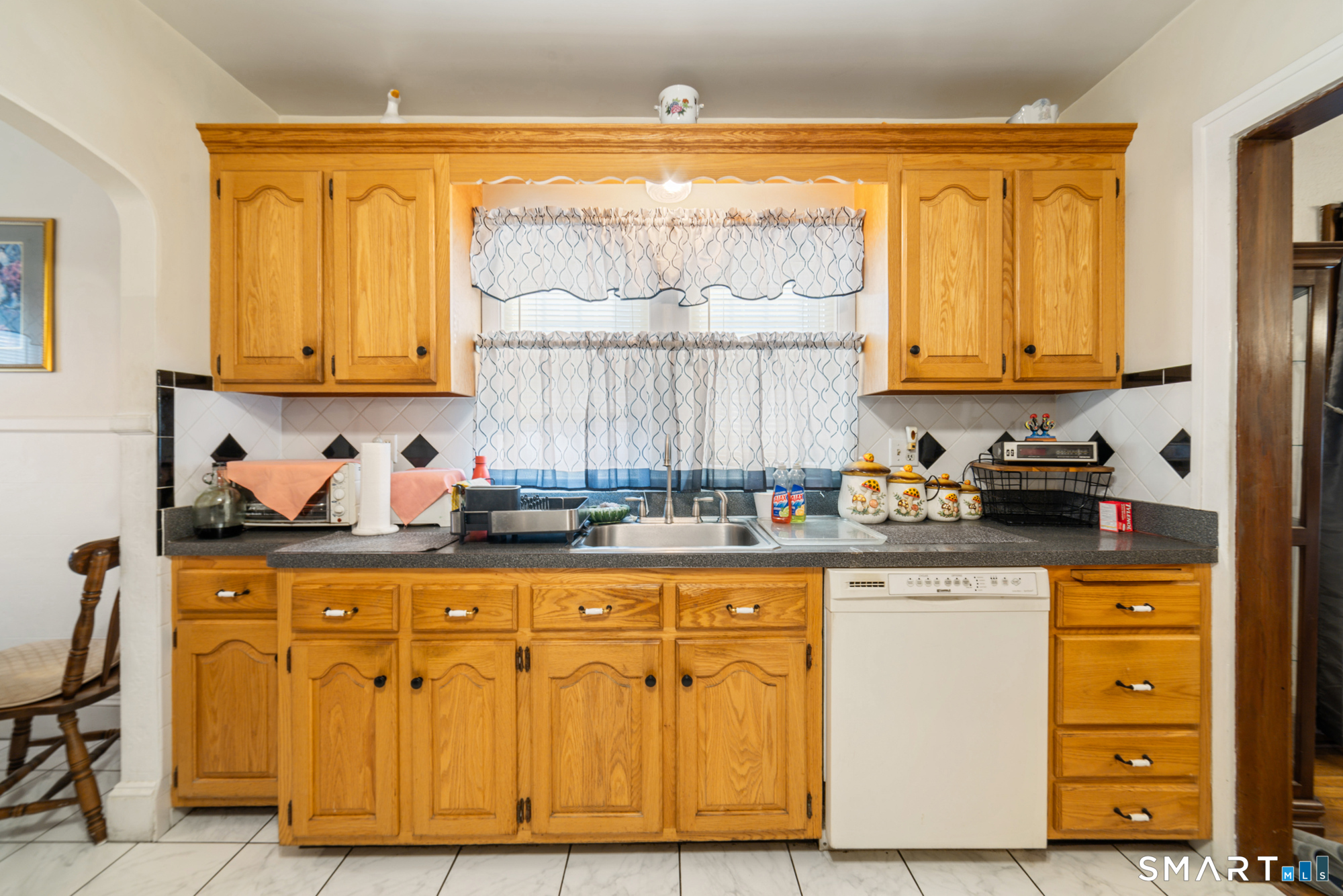 283 Salem Street Bridgeport CT 06606