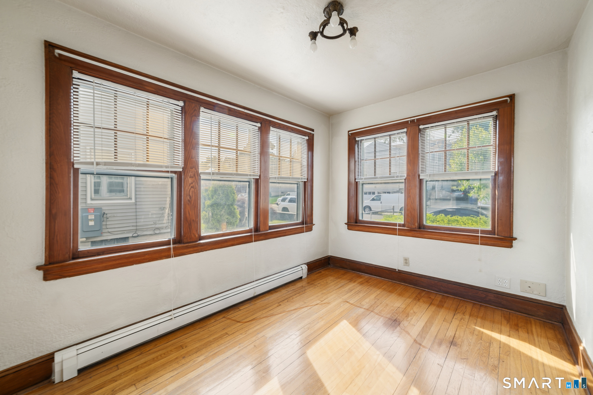 283 Salem Street Bridgeport CT 06606
