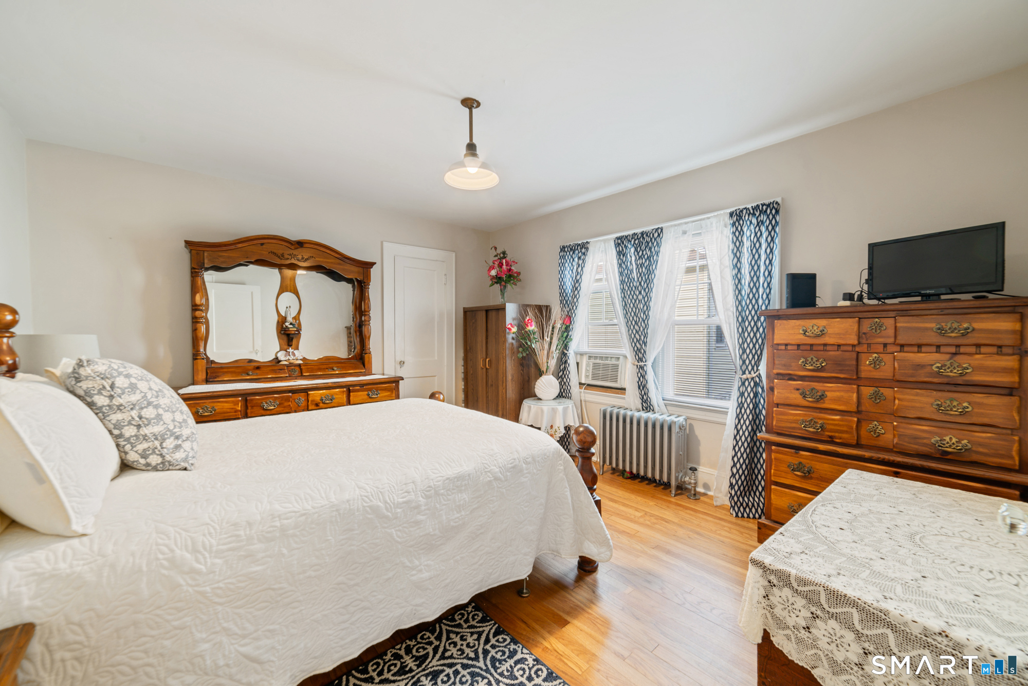283 Salem Street Bridgeport CT 06606