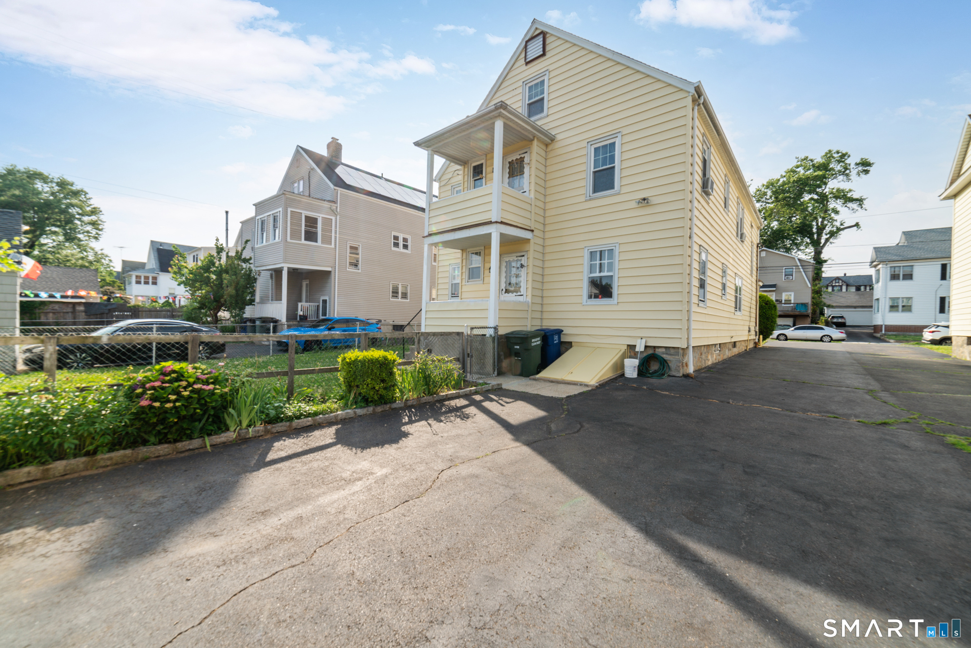 283 Salem Street Bridgeport CT 06606