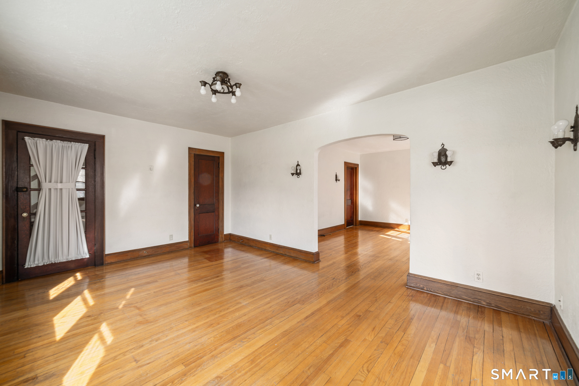 283 Salem Street Bridgeport CT 06606
