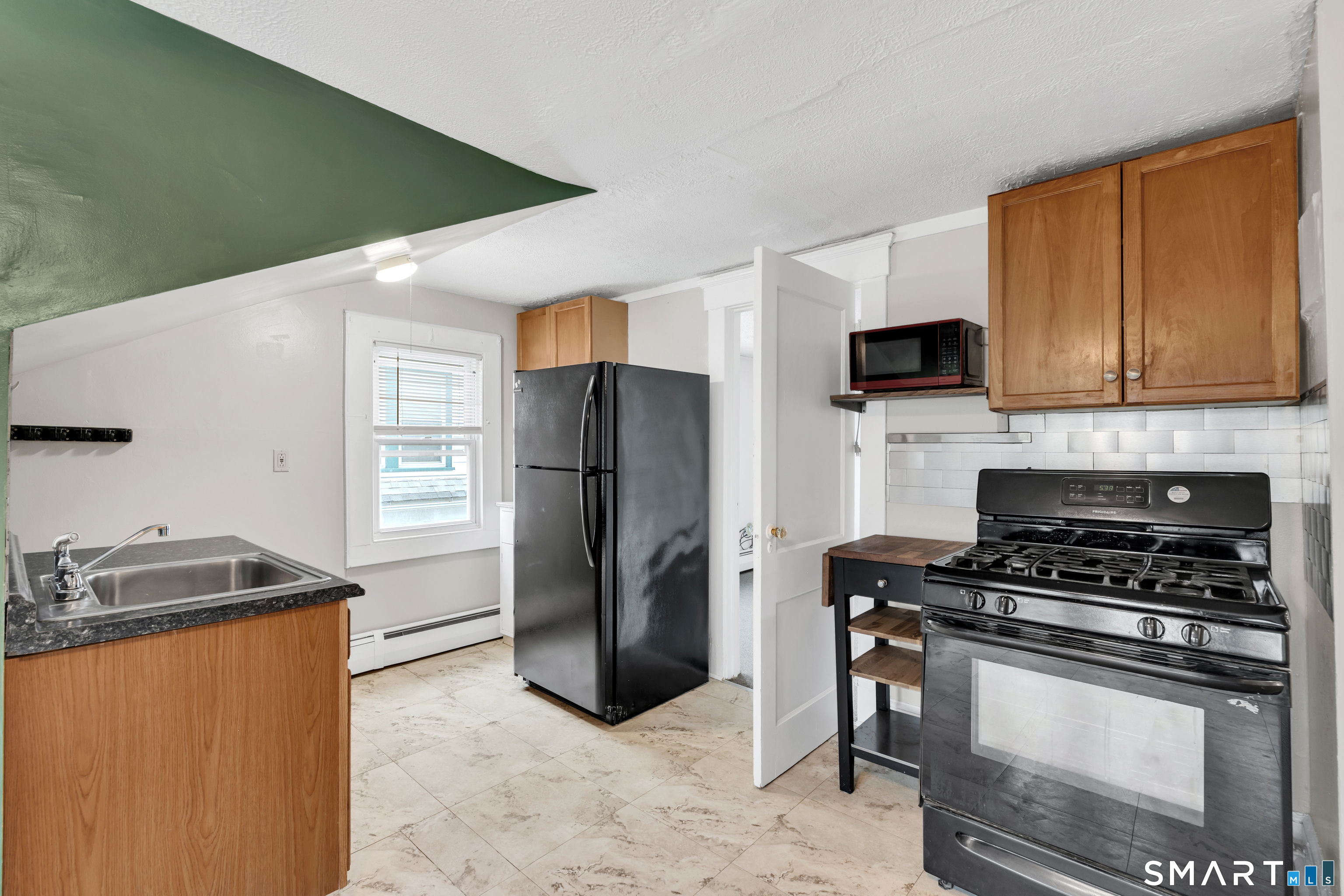 1428 Dixwell Avenue Hamden CT 06514