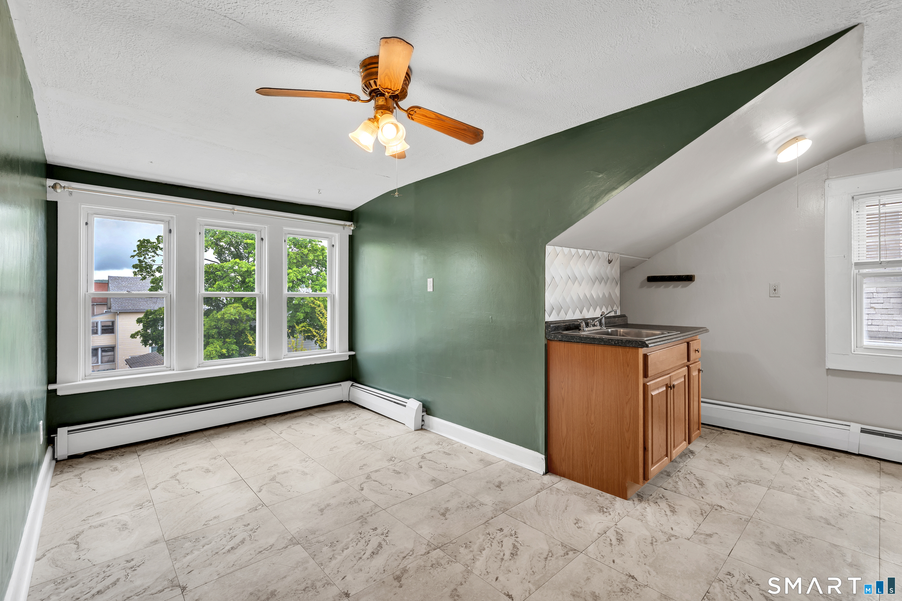 1428 Dixwell Avenue Hamden CT 06514