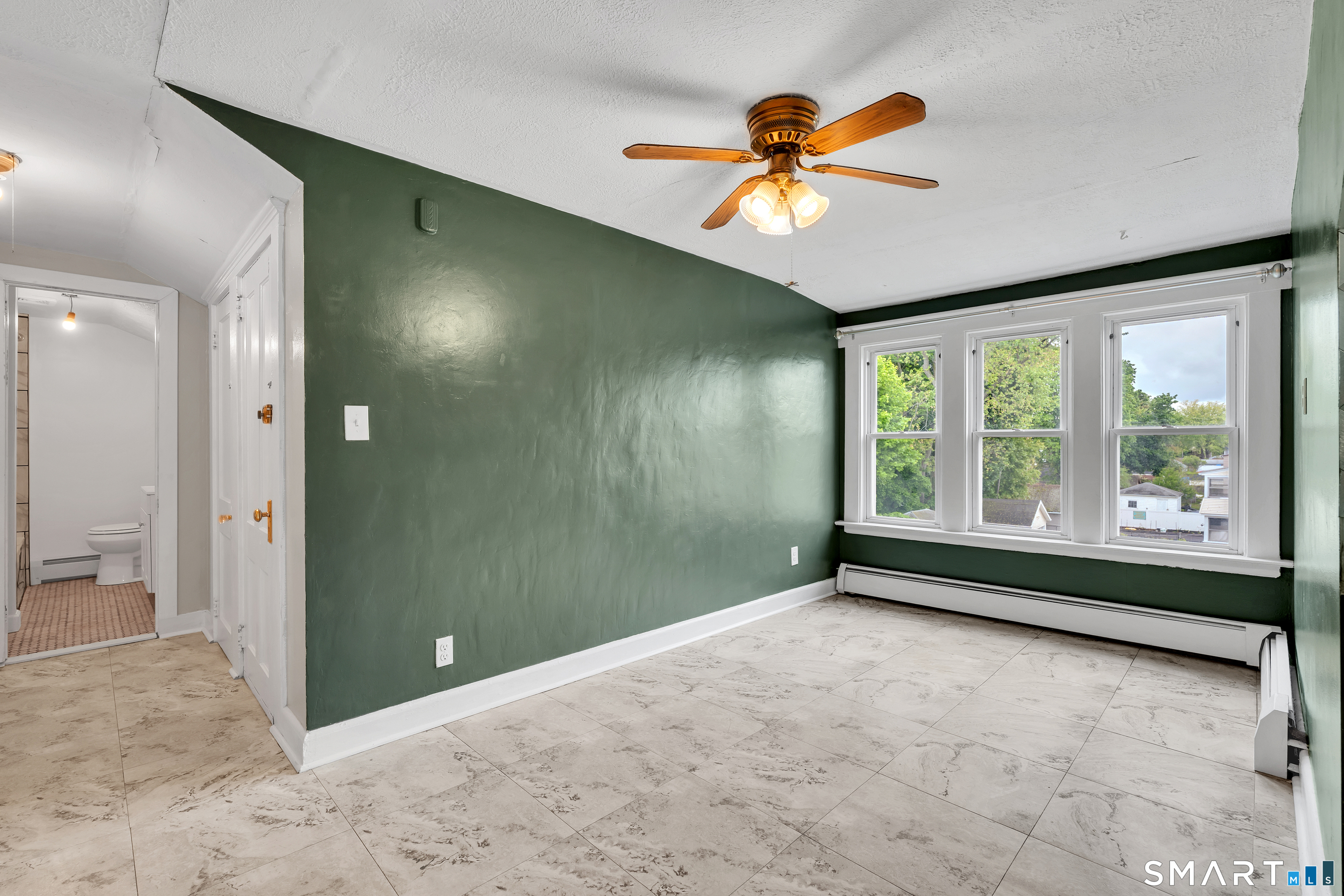 1428 Dixwell Avenue Hamden CT 06514