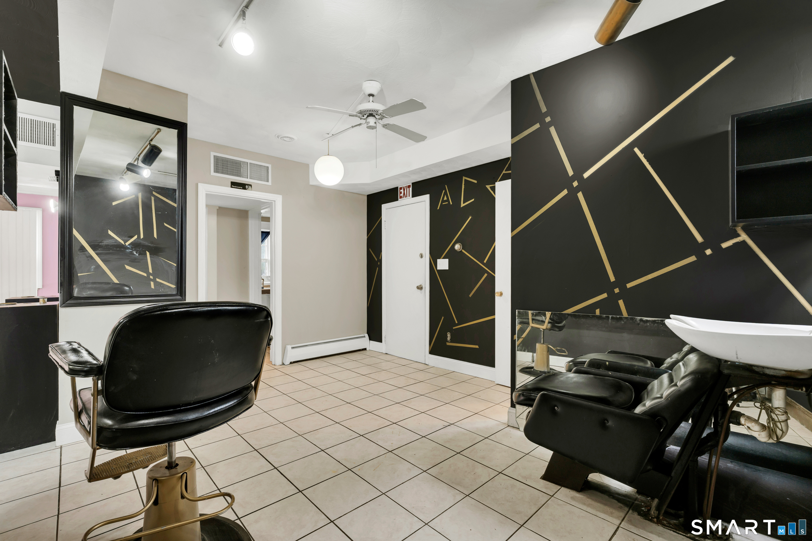1428 Dixwell Avenue Hamden CT 06514