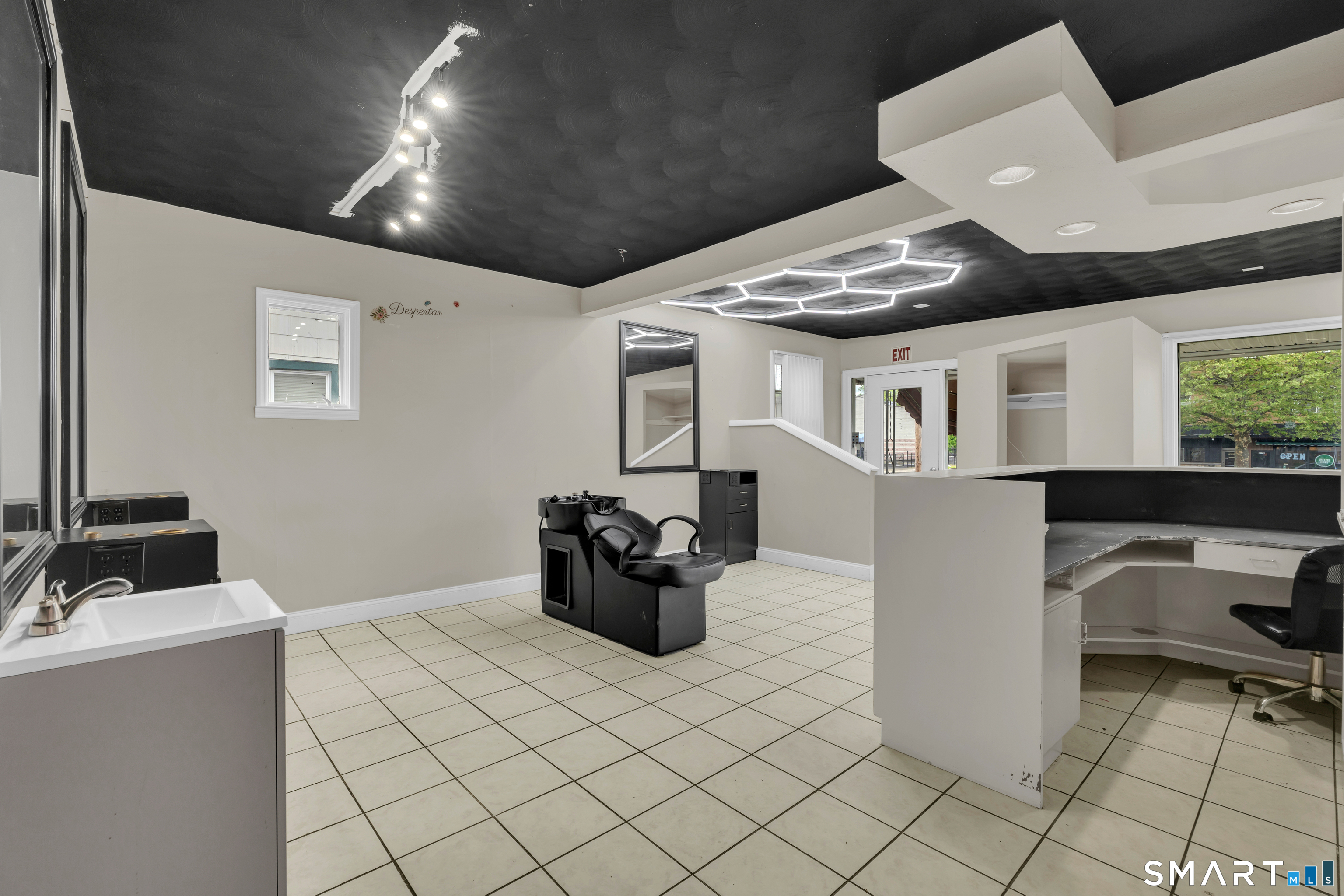 1428 Dixwell Avenue Hamden CT 06514