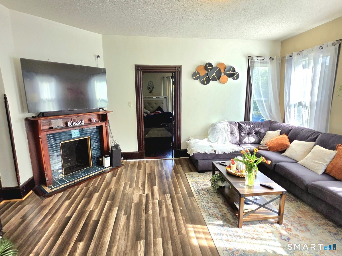 23 Randolph Avenue Meriden CT 06451