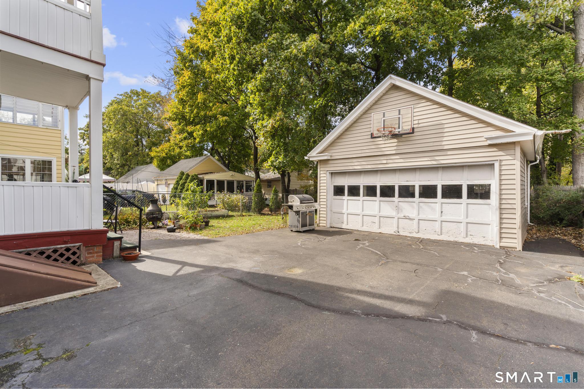 122 Clifford Street Hamden CT 06517