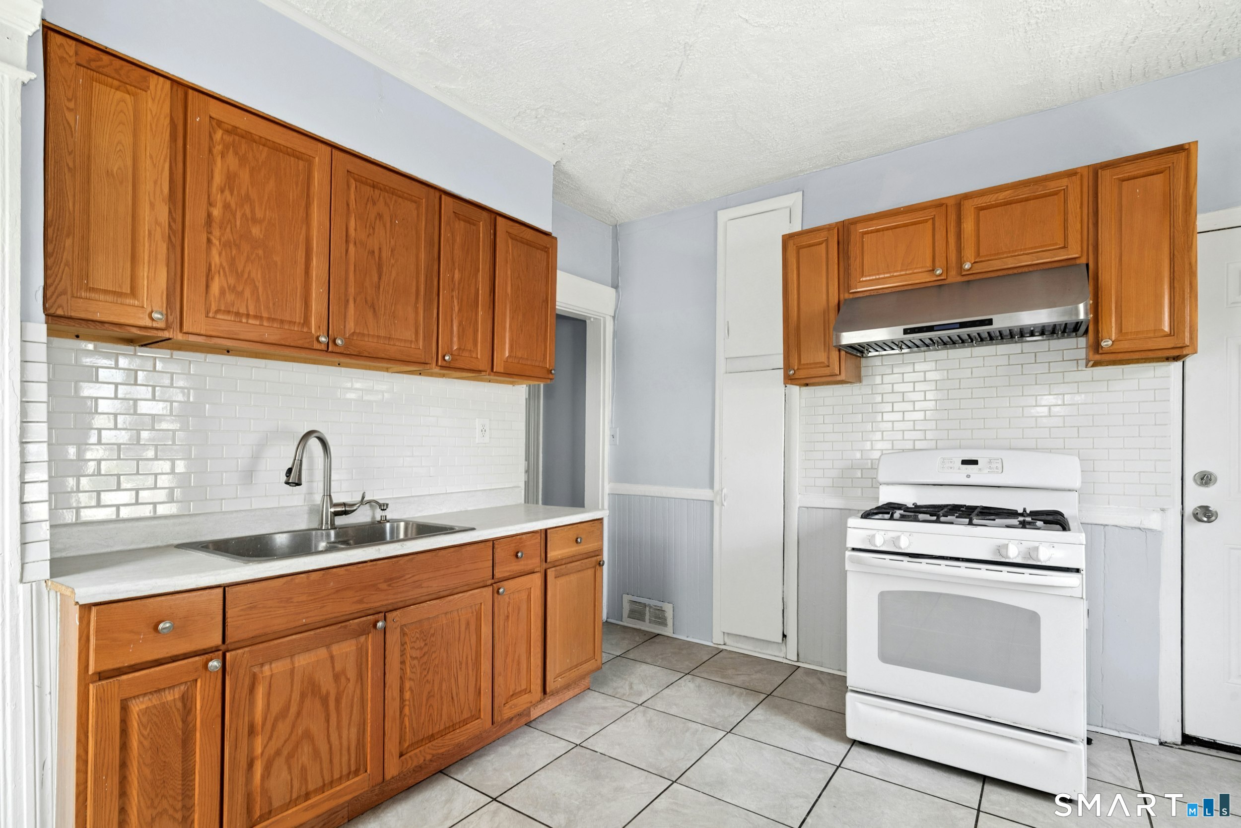 32-34 Park Terrace Bridgeport CT 06604