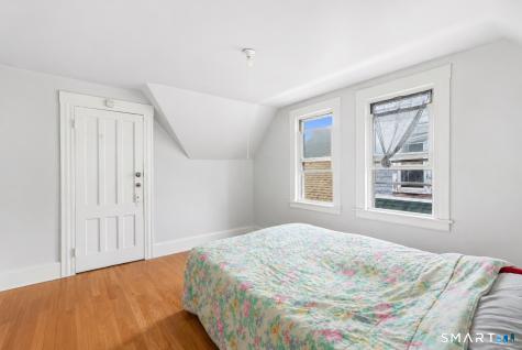 32-34 Park Terrace Bridgeport CT 06604
