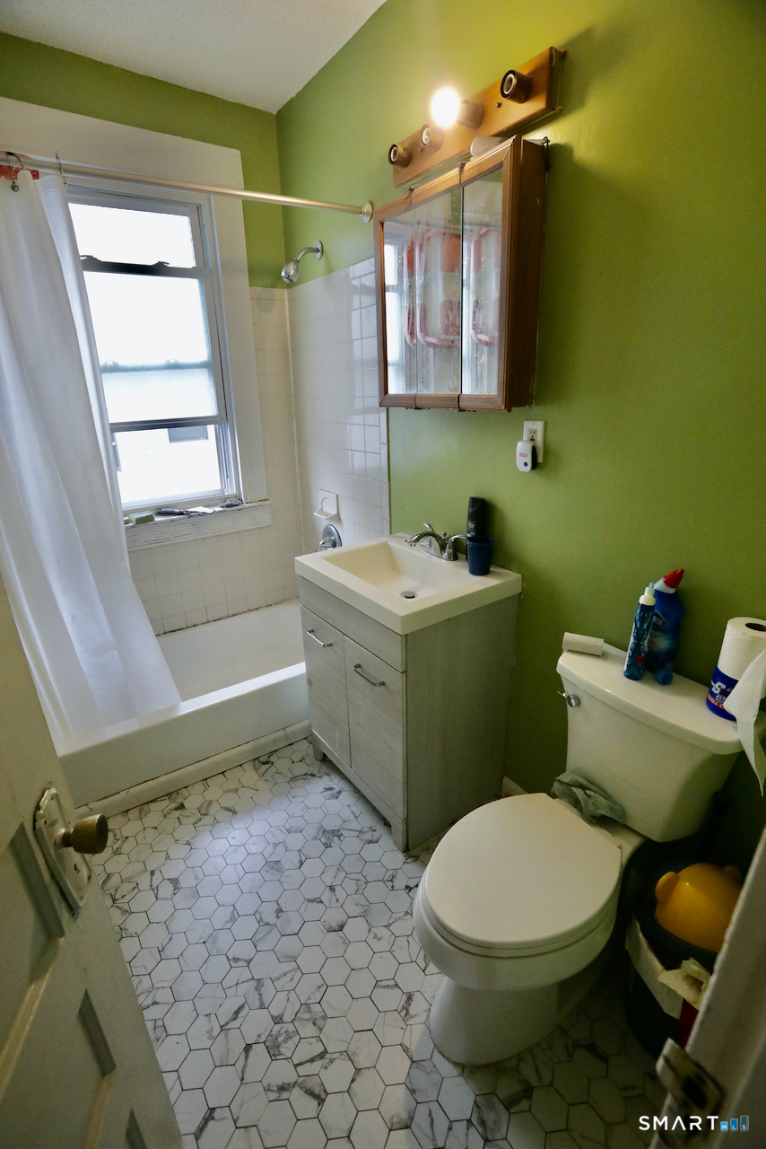 112 Anson Street Bridgeport CT 06606