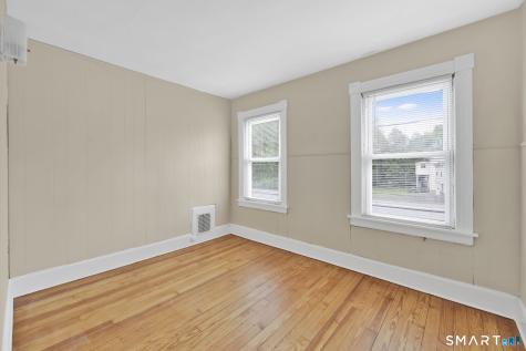 24 Thompson Court Enfield CT 06082