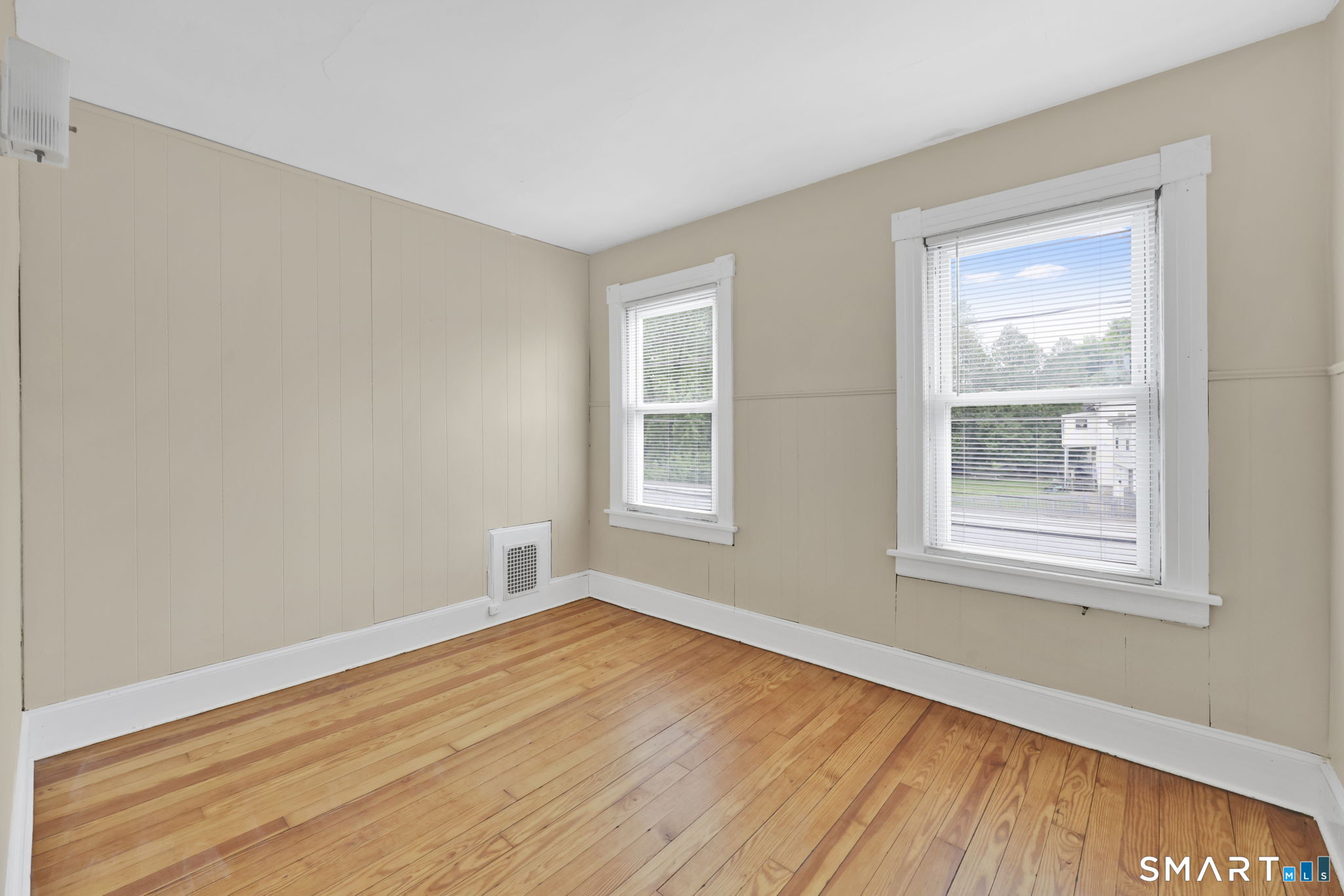 24 Thompson Court Enfield CT 06082