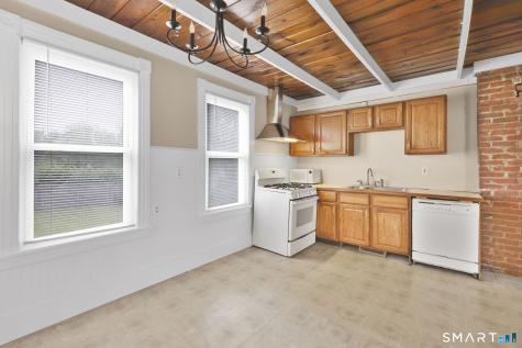 24 Thompson Court Enfield CT 06082