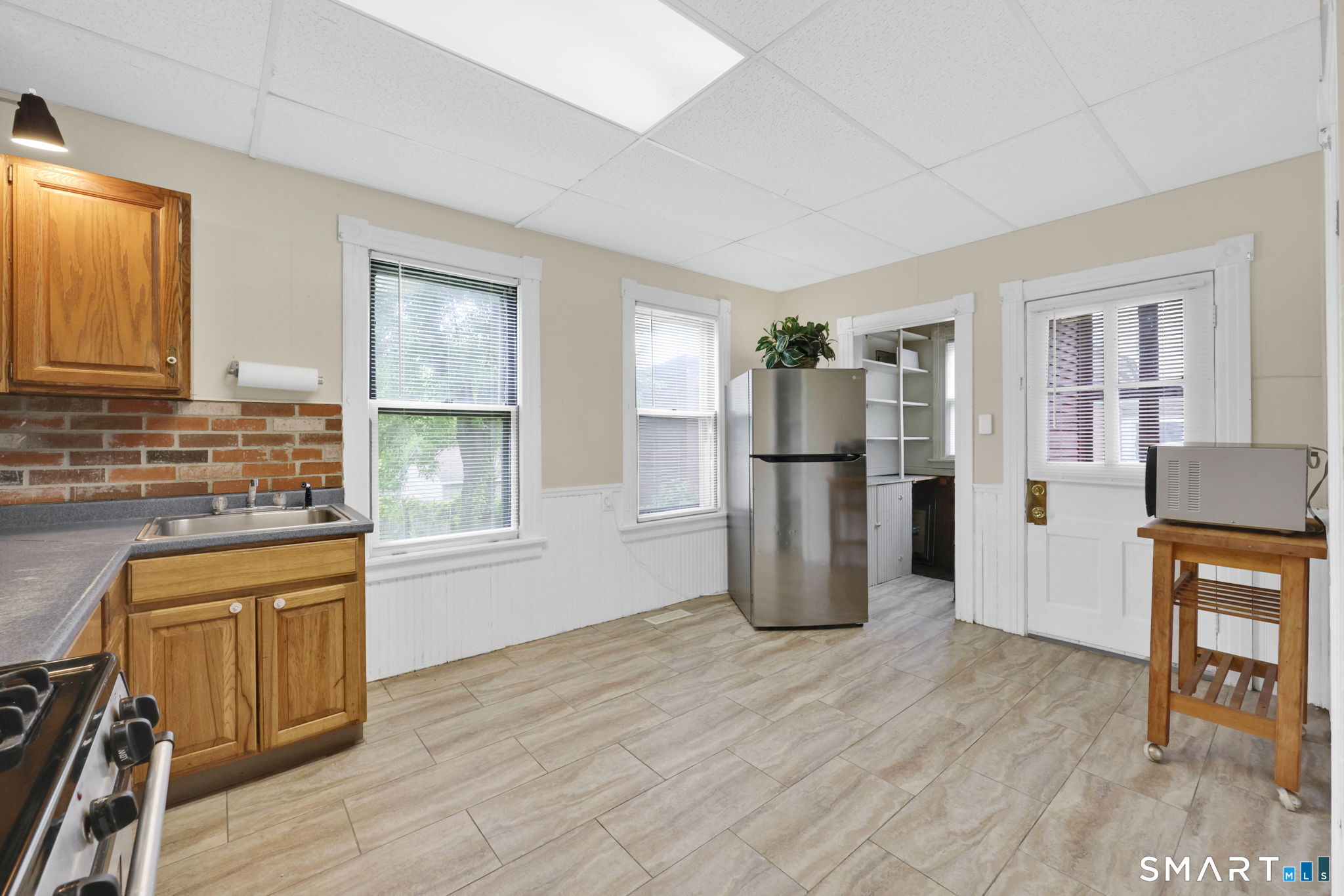 24 Thompson Court Enfield CT 06082