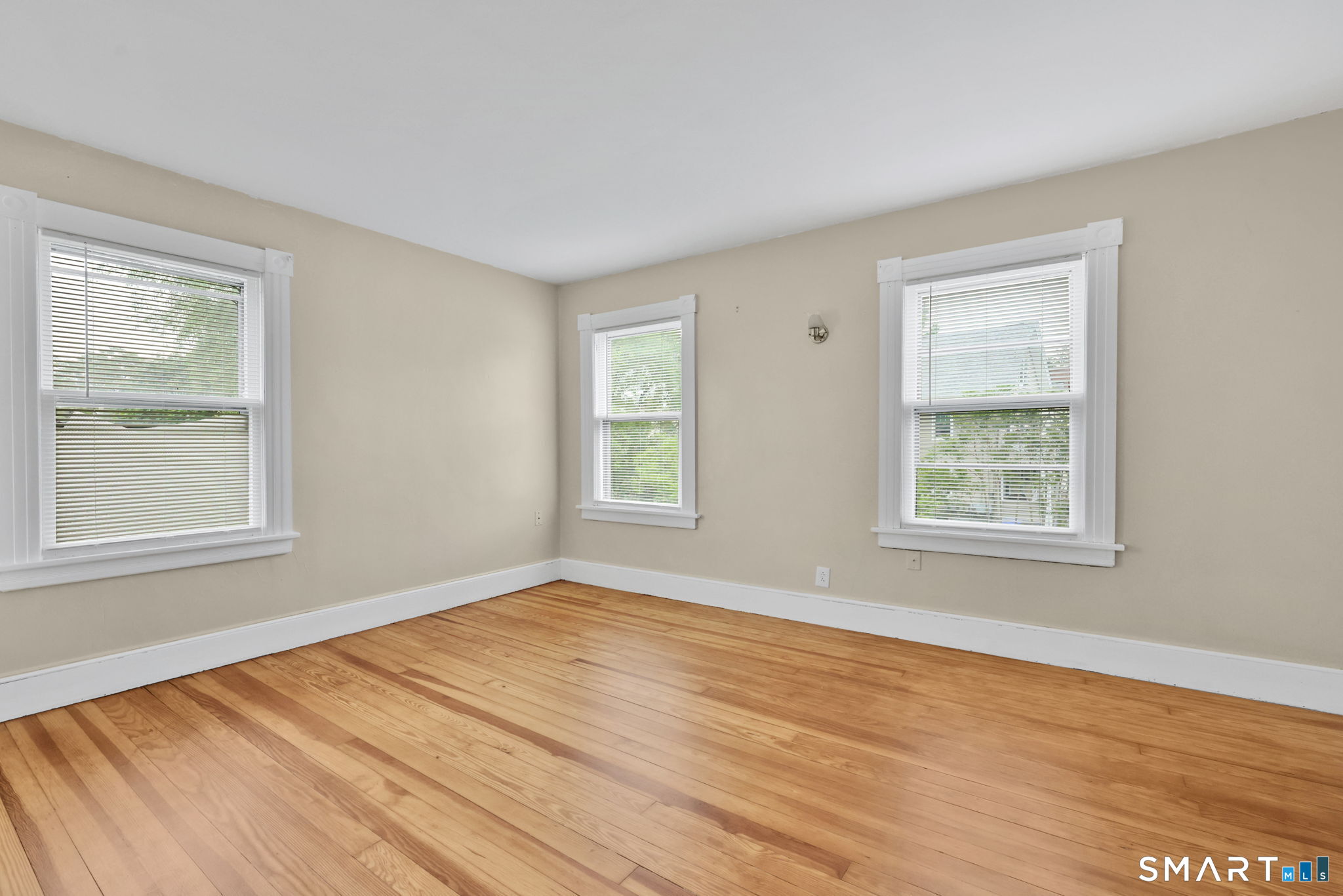 24 Thompson Court Enfield CT 06082