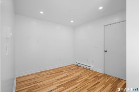 198 Montauk Avenue New London CT 06320