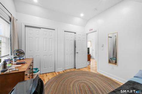 198 Montauk Avenue New London CT 06320