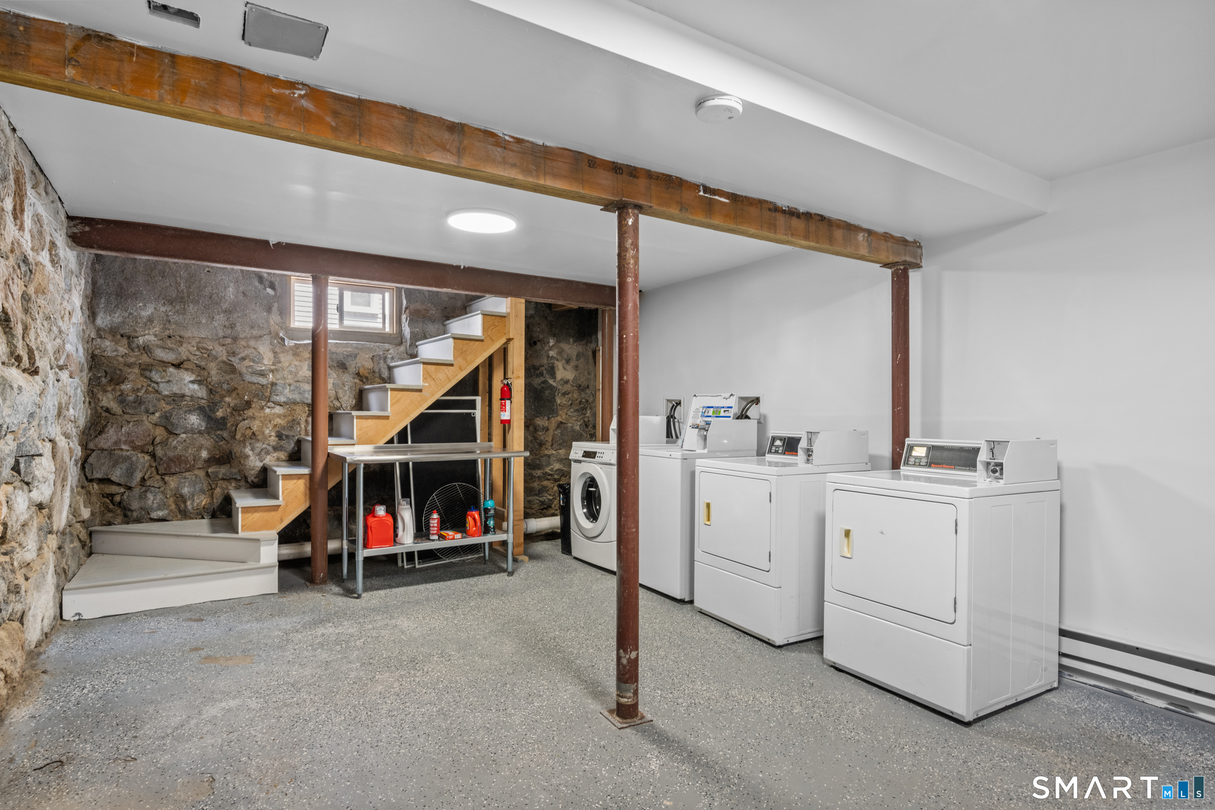 198 Montauk Avenue New London CT 06320