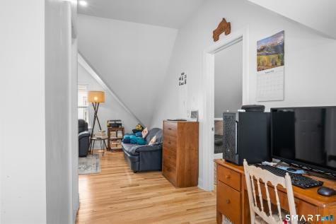 198 Montauk Avenue New London CT 06320
