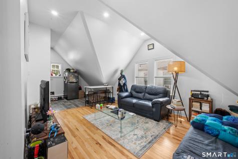 198 Montauk Avenue New London CT 06320