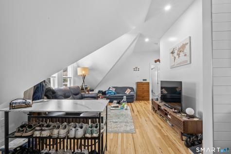 198 Montauk Avenue New London CT 06320