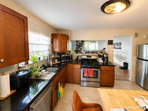 23 Earl Street New Haven CT 06515