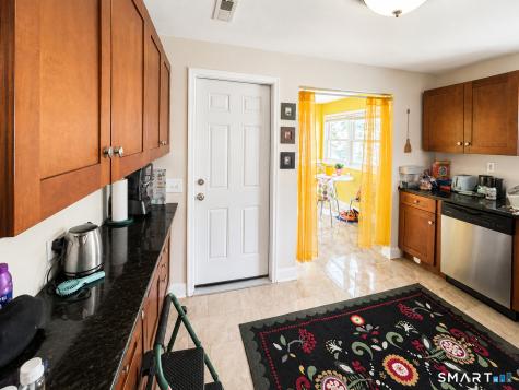 23 Earl Street New Haven CT 06515