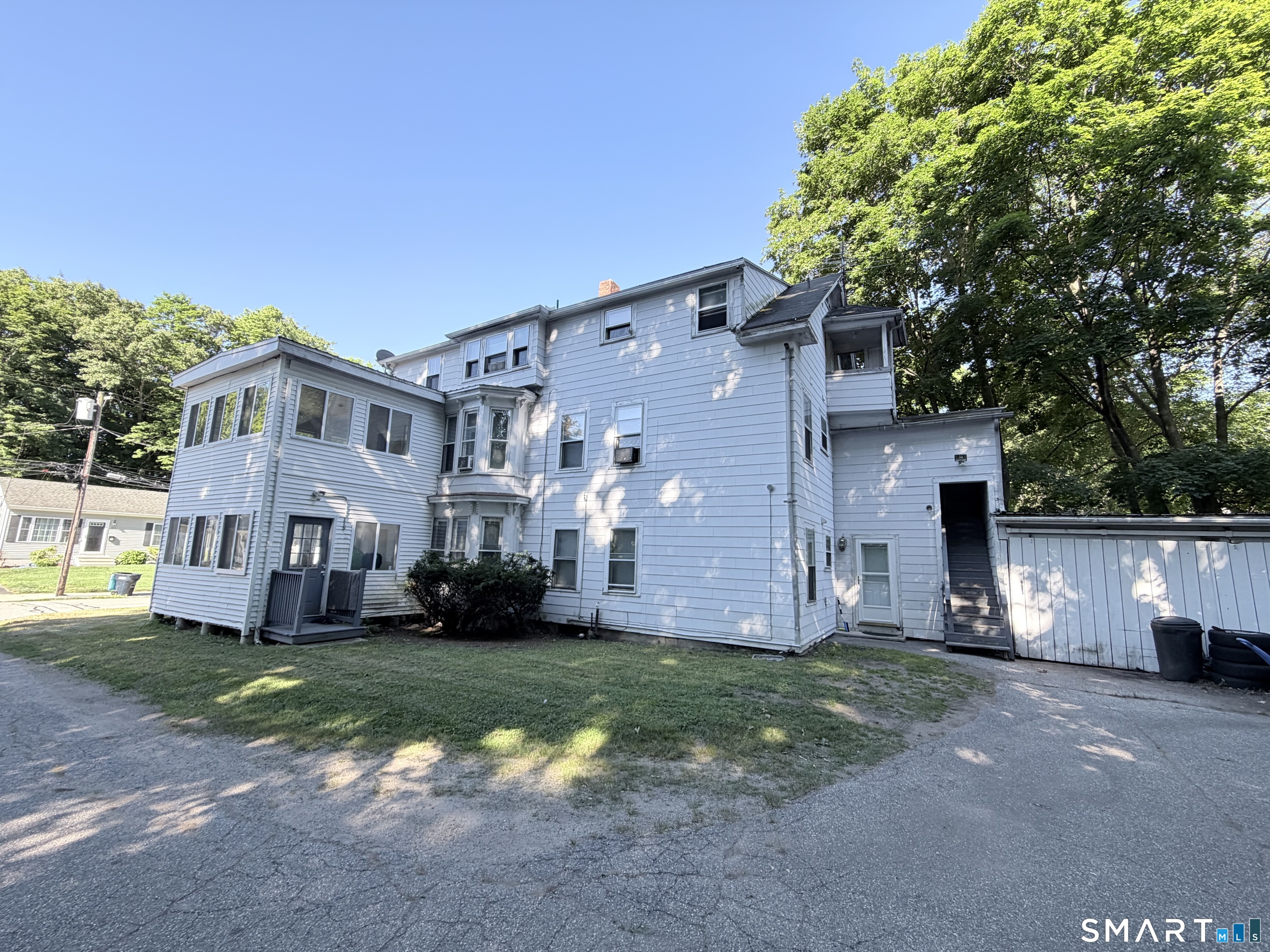 176 S Main Street Putnam CT 06260