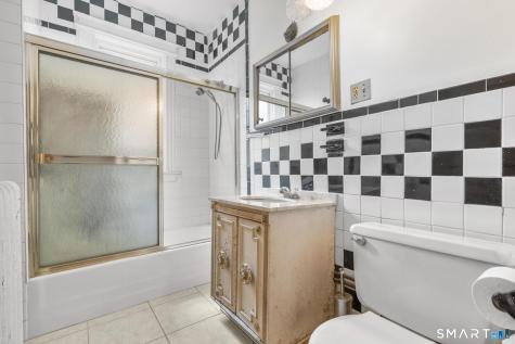 290-292 Grandview Terrace Hartford CT 06114