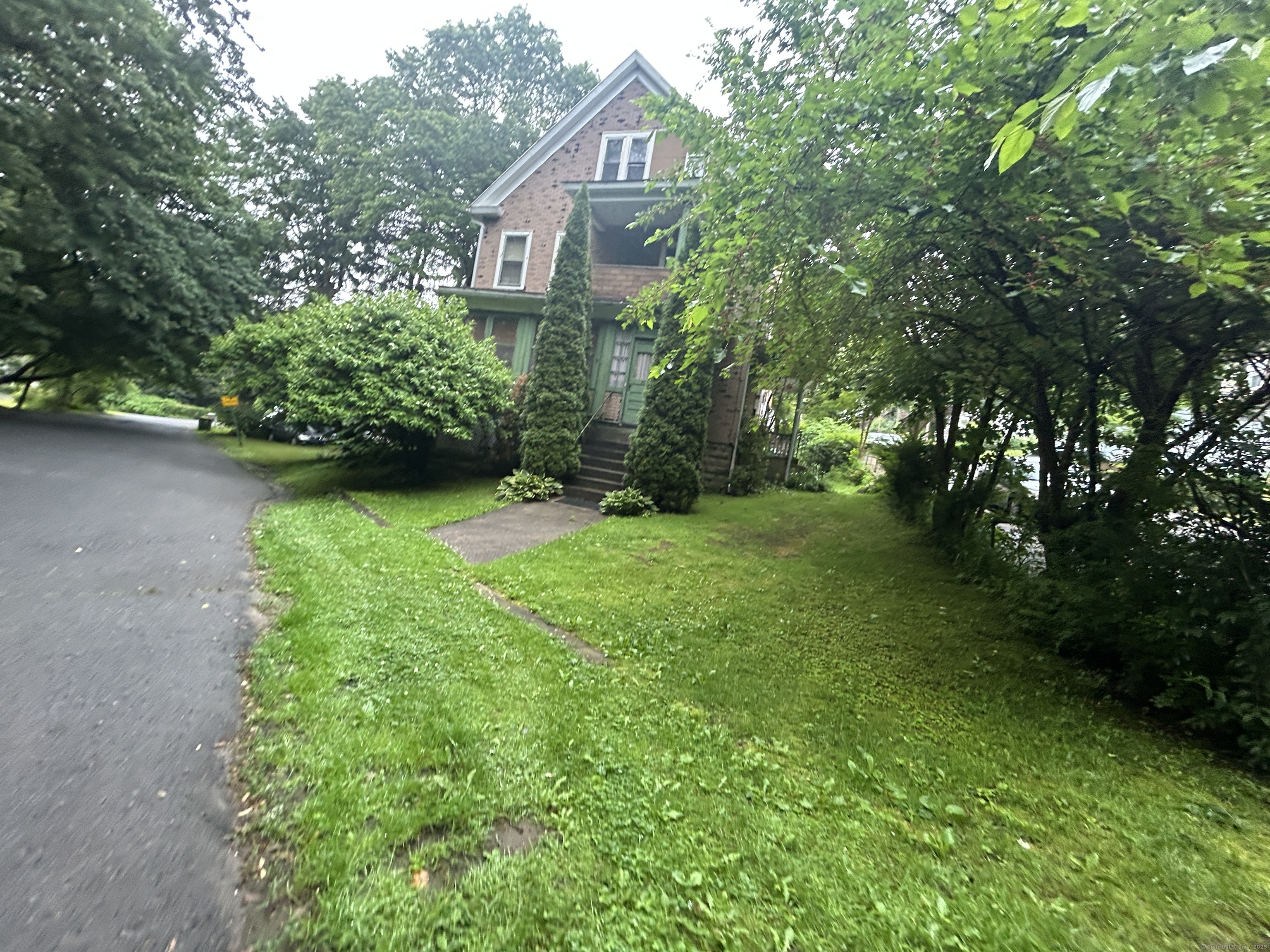 578 Columbia Boulevard Extension Waterbury CT 06704