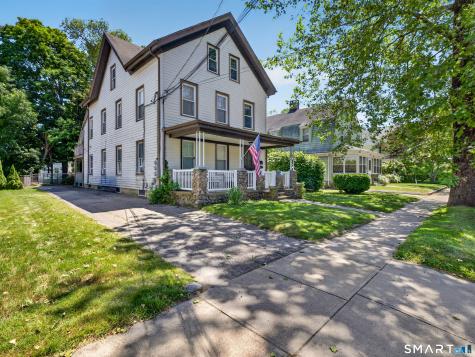 28 Moss Street Stonington CT 06379