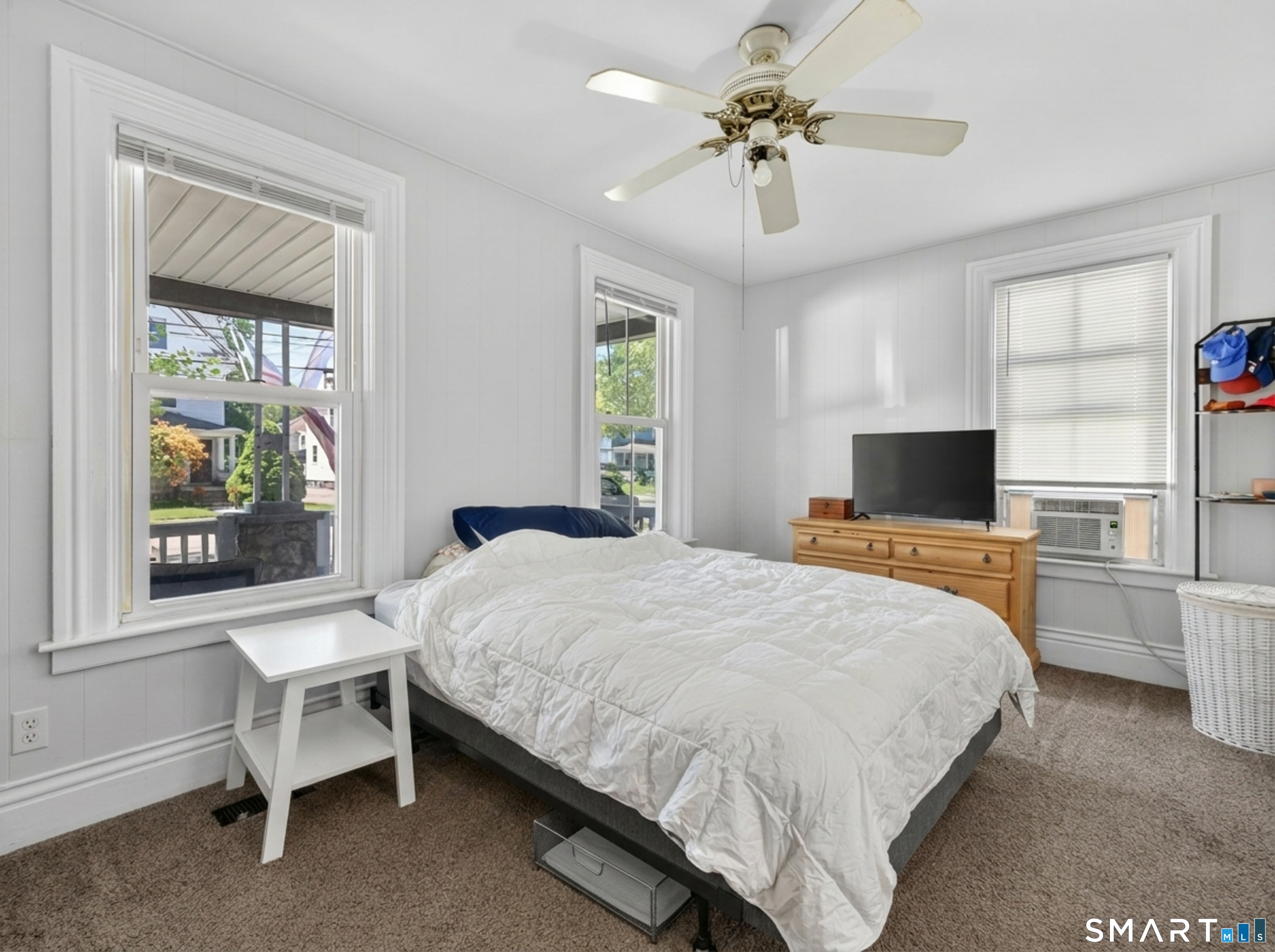 28 Moss Street Stonington CT 06379