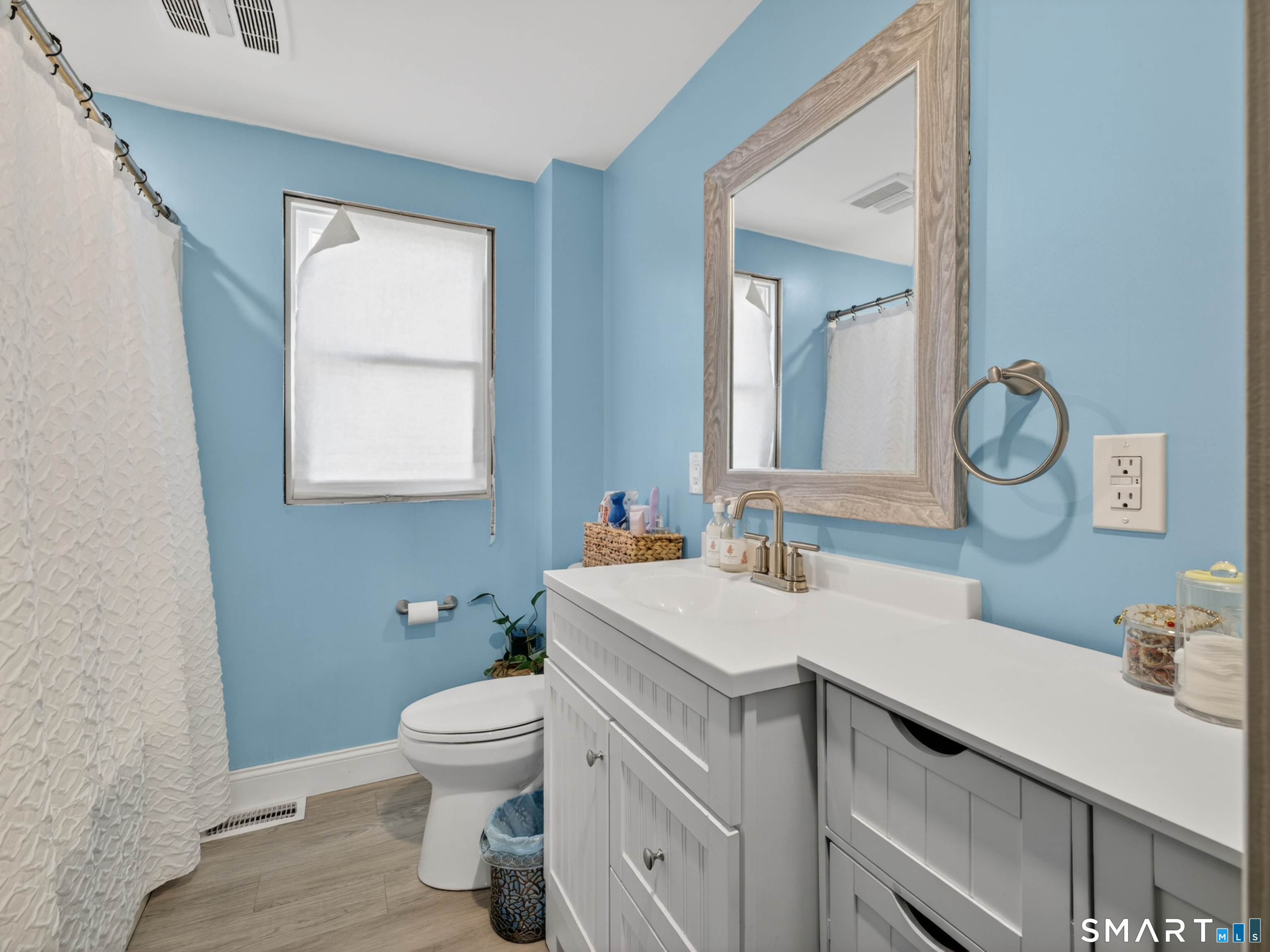 28 Moss Street Stonington CT 06379