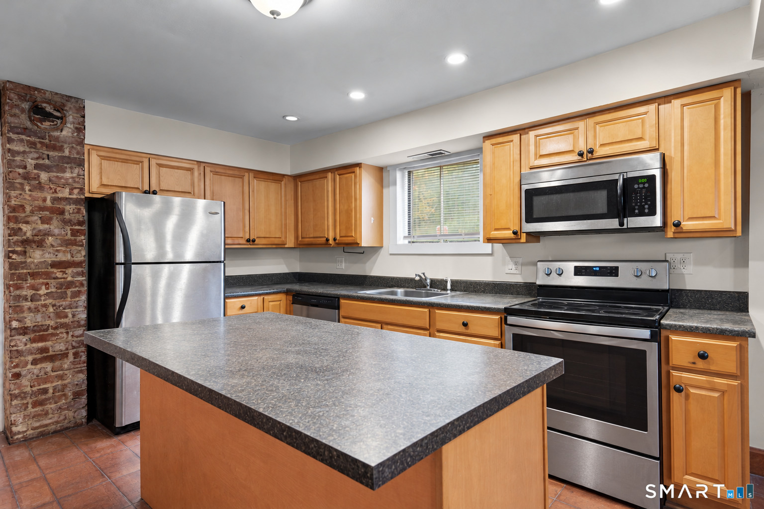 21 Pond Street Naugatuck CT 06770