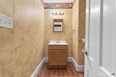 21 Pond Street Naugatuck CT 06770