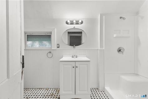 21 Pond Street Naugatuck CT 06770