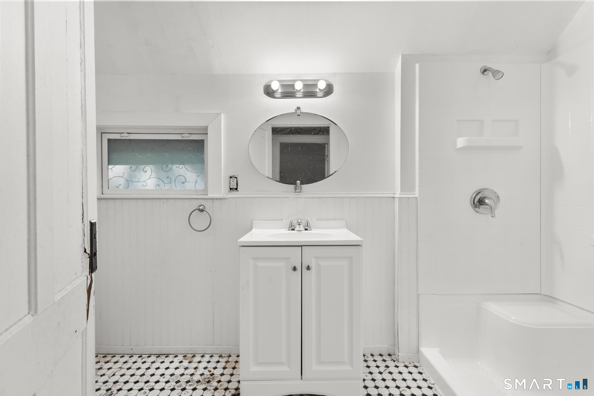 21 Pond Street Naugatuck CT 06770