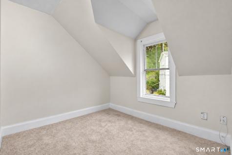 21 Pond Street Naugatuck CT 06770